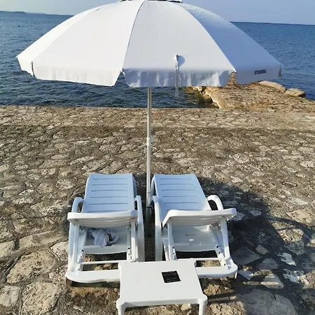 Apartment Mirta Deluxe: Seaside Serenity *