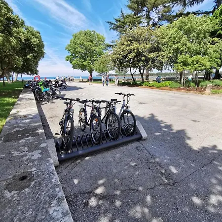 Mirta Deluxe: Seaside Serenity * Novigrad (Istria)