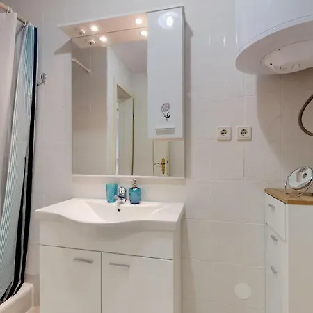 Mirta Deluxe: Seaside Serenity * Novigrad (Istria)